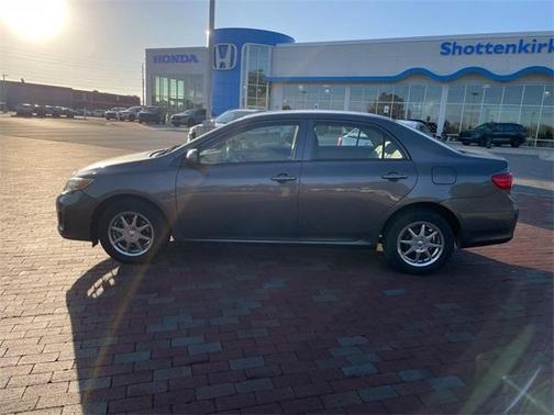 2012 Toyota Corolla LE