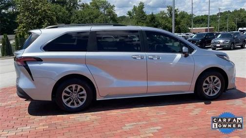 2022 Toyota Sienna XLE