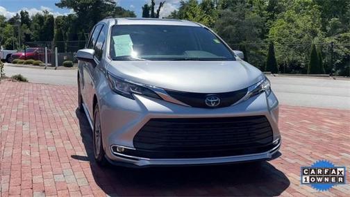 2022 Toyota Sienna XLE