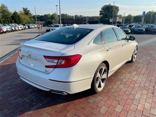 2019 Honda Accord Touring 2.0T