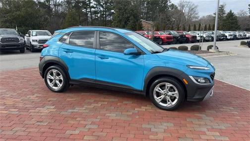 2022 Hyundai KONA SEL