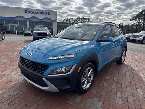 2022 Hyundai KONA SEL