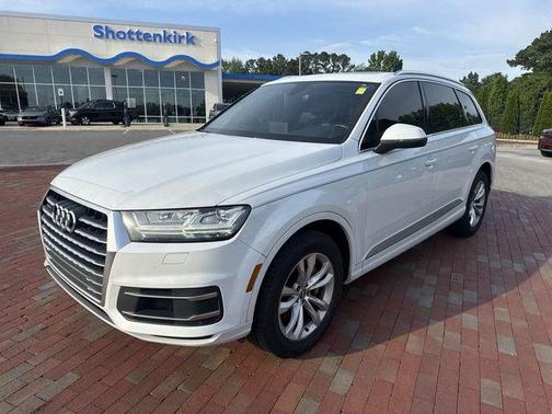 Glacier White Metallic 2017 Audi Q7 3.0T Premium Plus
