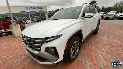 White Pearl 2025 Hyundai TUCSON SEL Convenience