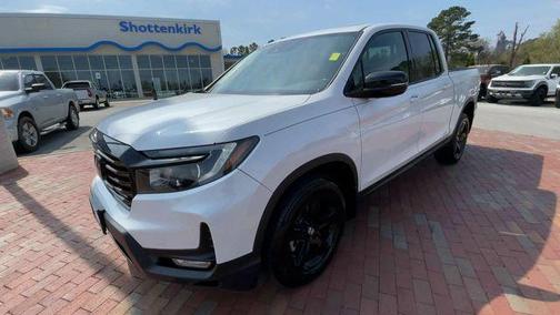 Platinum White Pearl 2023 Honda Ridgeline Black Edition
