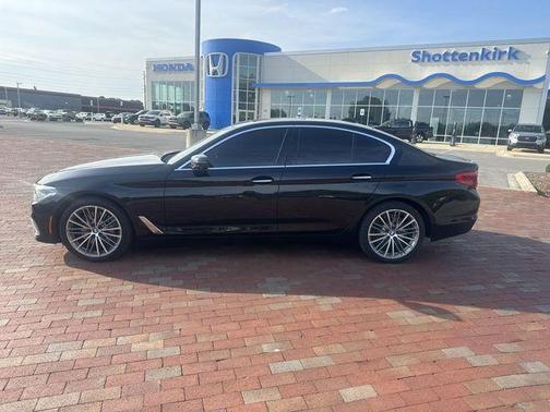 Black Sapphire Metallic 2017 BMW 540 i xDrive