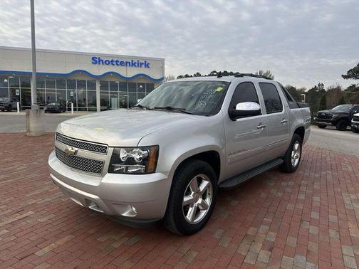 2011 Chevrolet Avalanche 1500 LTZ