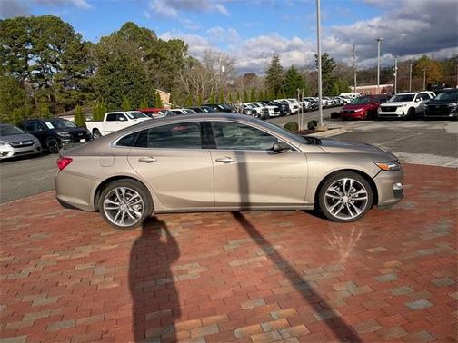 2024 Chevrolet Malibu 2LT