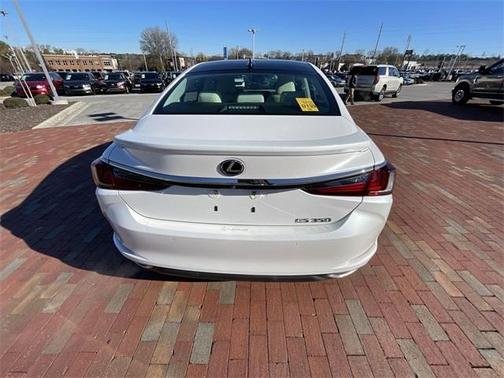 2022 Lexus ES 350 Ultra Luxury