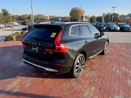 2023 Volvo XC60 B5 Plus Bright Theme