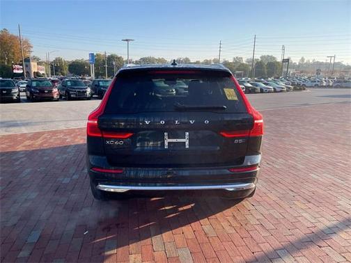 2023 Volvo XC60 B5 Plus Bright Theme