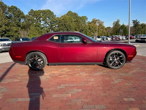 2022 Dodge Challenger SXT