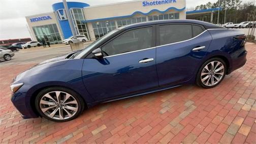 2023 Nissan Maxima Platinum