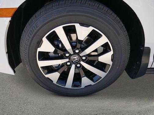 Platinum White Pearl 2026 Honda Odyssey EX-L