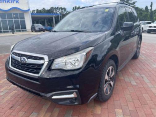 Crystal Black Silica 2017 Subaru Forester 2.5i Premium