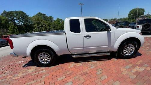 Glacier White 2017 Nissan Frontier SV-I4