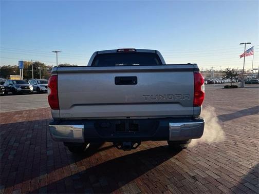 2018 Toyota Tundra SR5