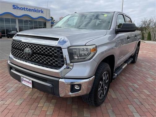 2018 Toyota Tundra SR5