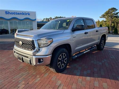 2018 Toyota Tundra SR5