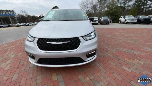 2024 Chrysler Pacifica Touring-L