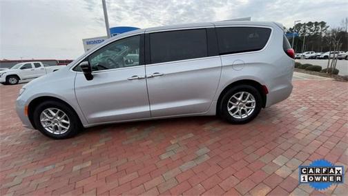 2024 Chrysler Pacifica Touring-L