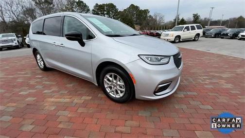 2024 Chrysler Pacifica Touring-L