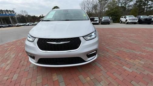 2024 Chrysler Pacifica Touring-L