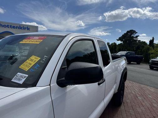 White 2022 Toyota Tacoma SR