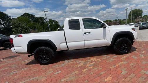 White 2022 Toyota Tacoma SR