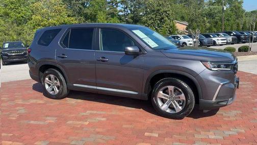 Gray 2025 Honda Pilot EX-L