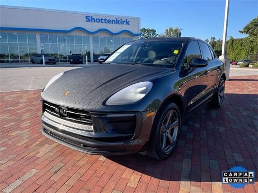 2023 Porsche Macan Base