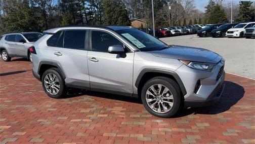 2021 Toyota RAV4 XLE Premium