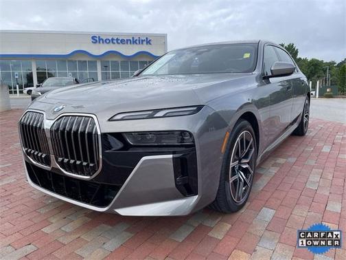 2024 BMW 740 i
