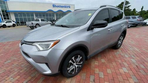 Silver Sky Metallic 2018 Toyota RAV4 LE