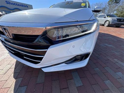 2022 Honda Accord Hybrid Touring