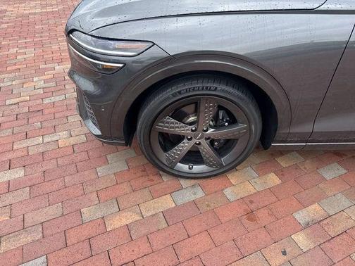 Makalu Gray 2024 Genesis GV70 3.5T Sport
