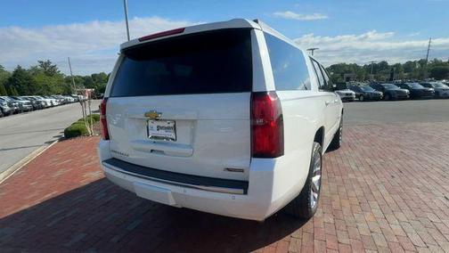 Iridescent Pearl Tricoat 2017 Chevrolet Suburban Premier