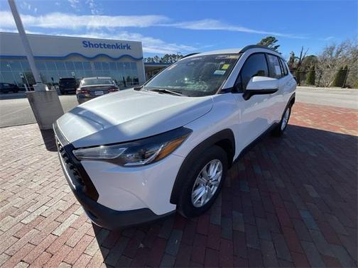 2023 Toyota Corolla Cross LE