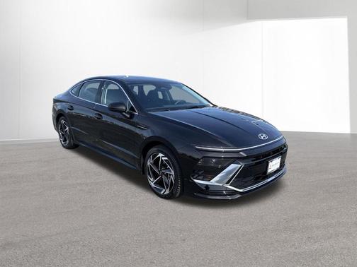 Black 2026 Hyundai SONATA SEL Sport