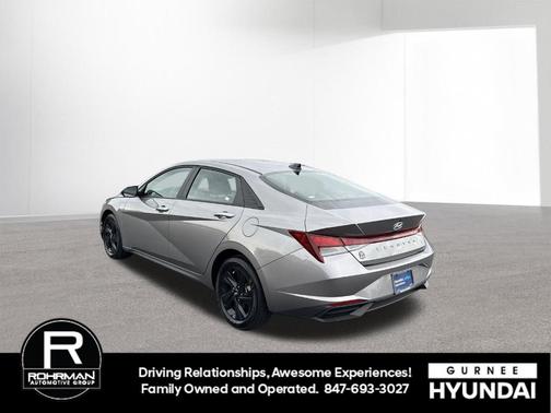 Metal 2023 Hyundai ELANTRA SEL