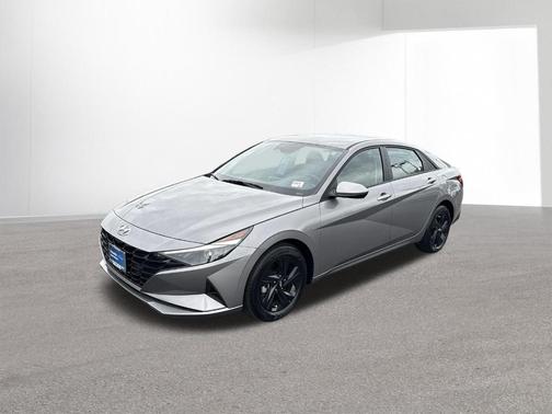 Metal 2023 Hyundai ELANTRA SEL