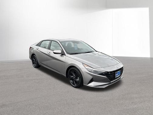 Metal 2023 Hyundai ELANTRA SEL