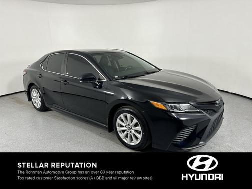 2020 Toyota Camry SE