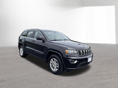 Diamond Black 2018 Jeep Grand Cherokee Laredo