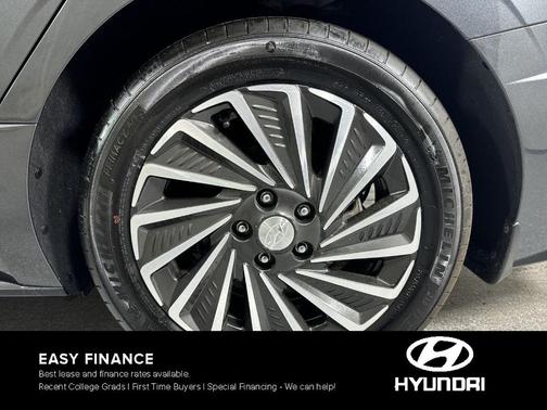 2023 Hyundai SONATA Hybrid Limited