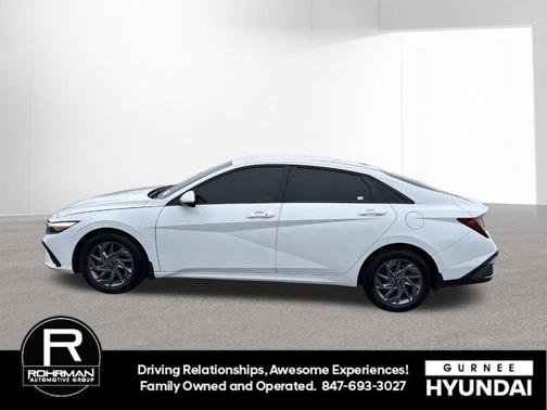 White 2024 Hyundai ELANTRA SEL