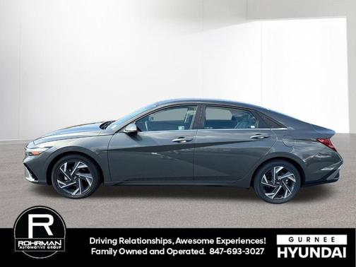 2025 Hyundai ELANTRA Limited