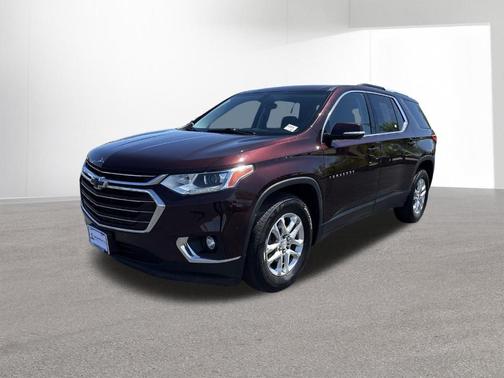Black Currant Metallic 2018 Chevrolet Traverse LT Cloth