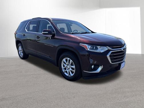 Black Currant Metallic 2018 Chevrolet Traverse LT Cloth
