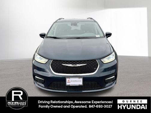 2022 Chrysler Pacifica Touring-L